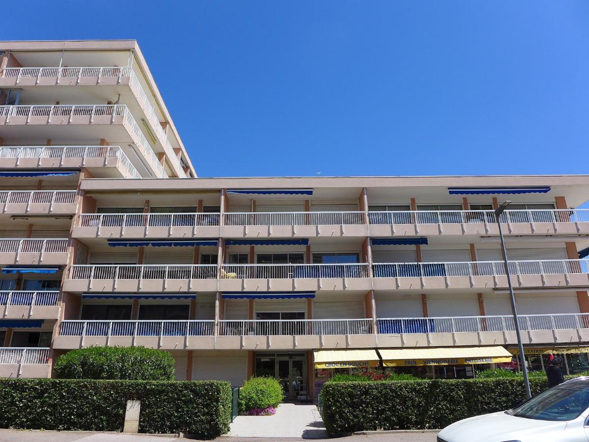 Apartment Le Mediterranee-1 By Interhome Frejus Bagian luar foto