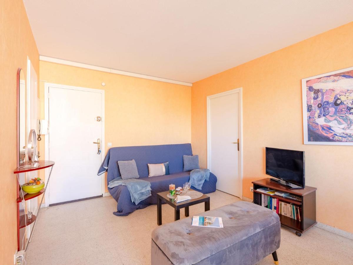 Apartment Le Mediterranee-1 By Interhome Frejus Bagian luar foto