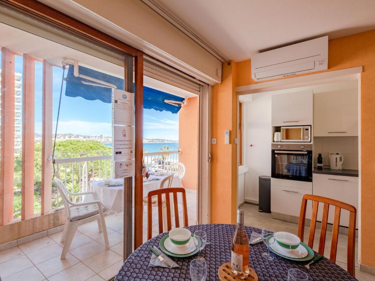 Apartment Le Mediterranee-1 By Interhome Frejus Bagian luar foto
