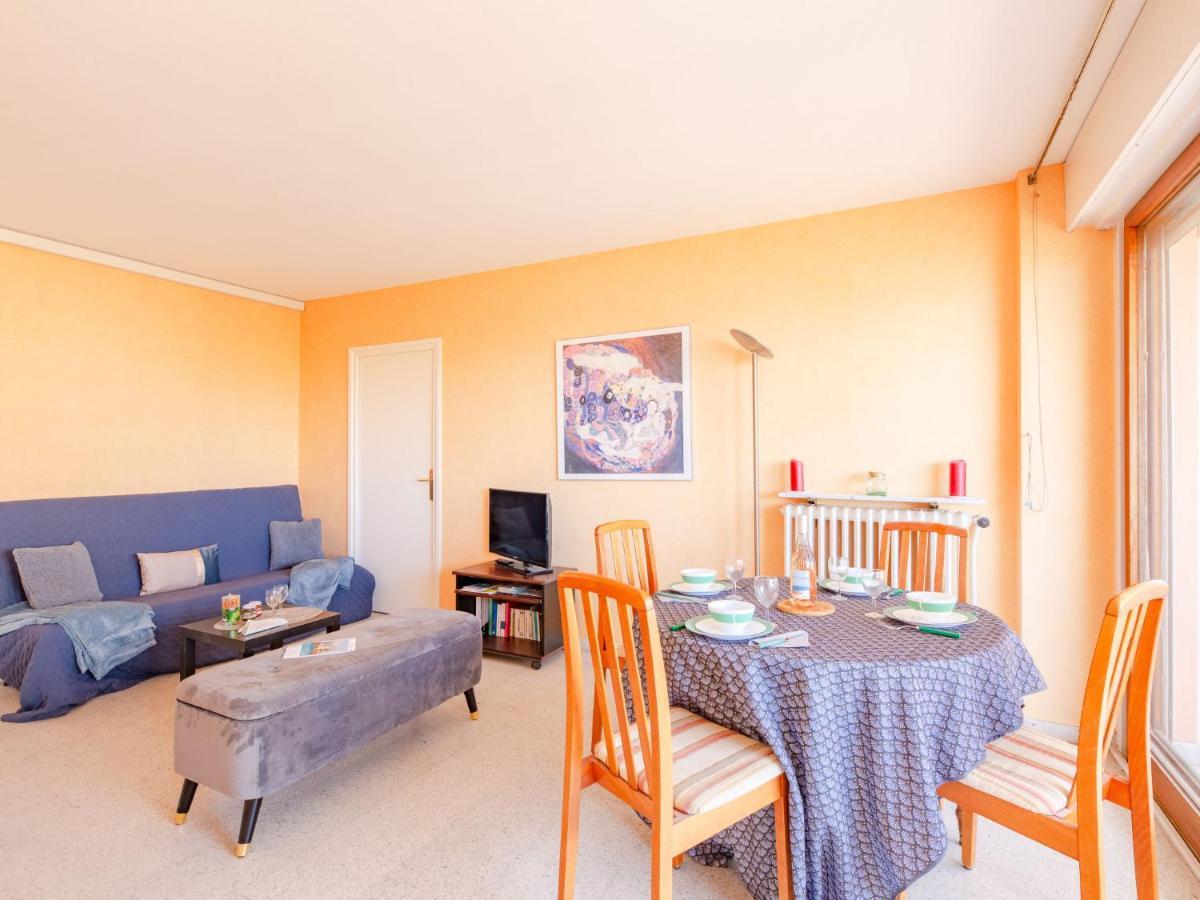 Apartment Le Mediterranee-1 By Interhome Frejus Bagian luar foto
