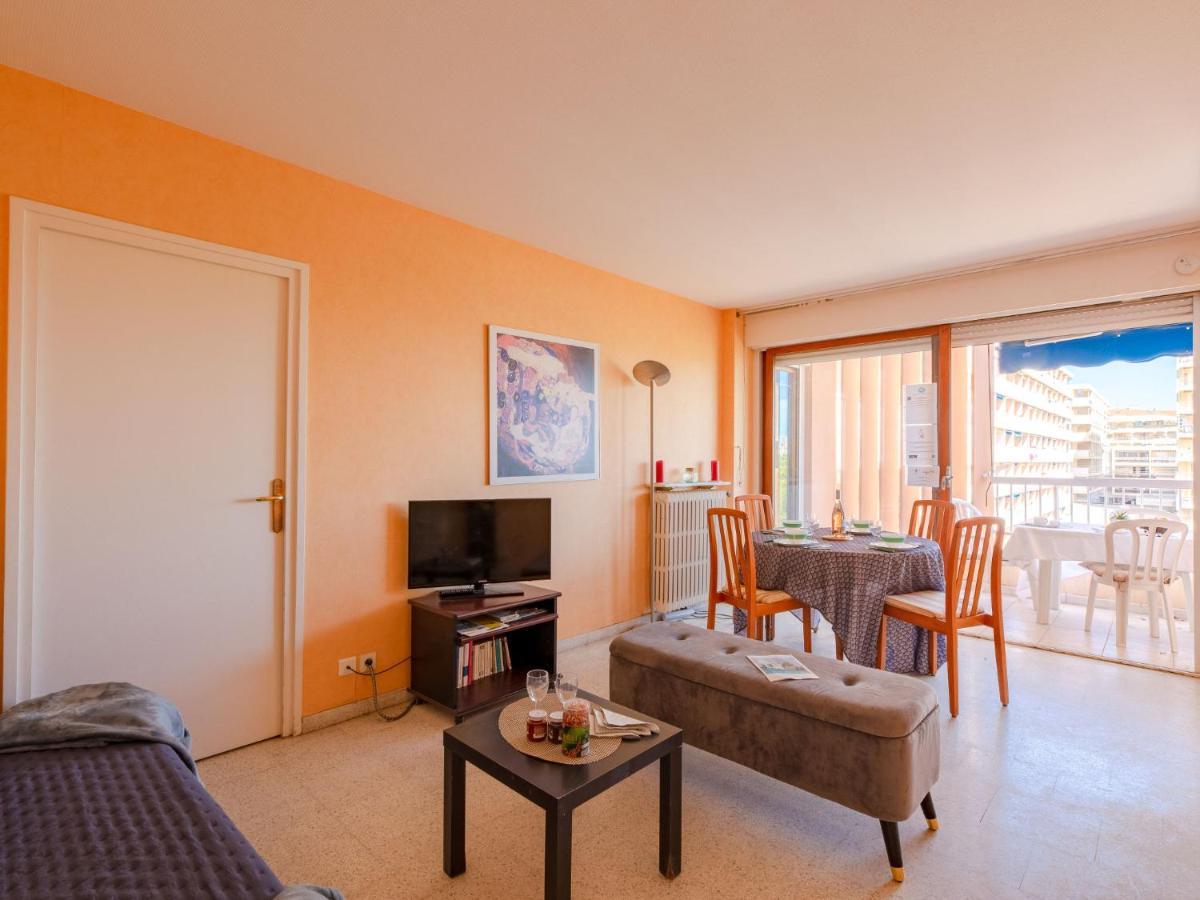Apartment Le Mediterranee-1 By Interhome Frejus Bagian luar foto