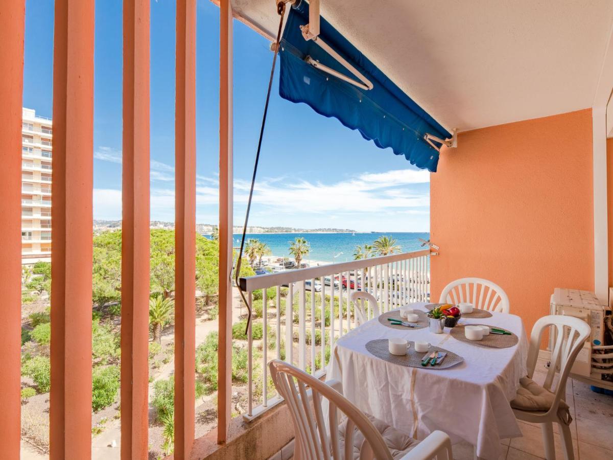 Apartment Le Mediterranee-1 By Interhome Frejus Bagian luar foto